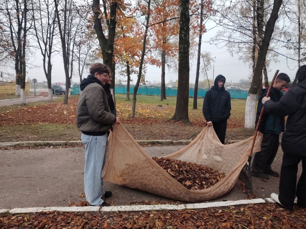 photo_5469644429620018525_y